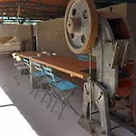 Coralia's Beachfront Sea View וילה