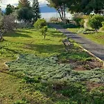Coralia's Beachfront Sea View וילה