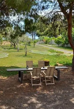 Coralia's Beachfront Sea View Willa