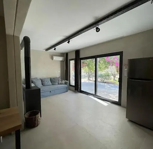 Coralia's Beachfront Sea View 빌라 *