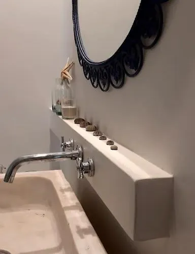 빌라 Coralia's Beachfront Sea View 아이 테오도리