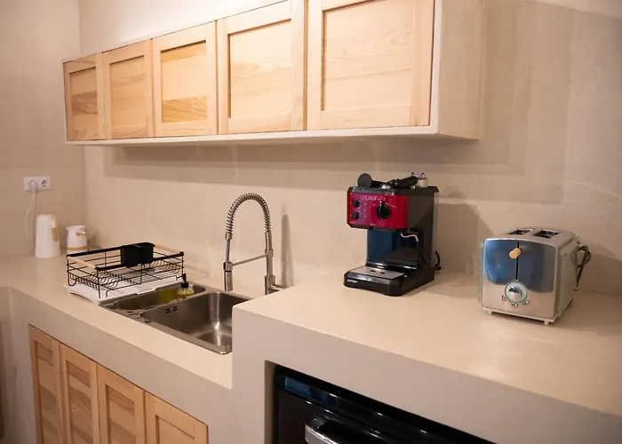 Coralia's Beachfront Sea View *