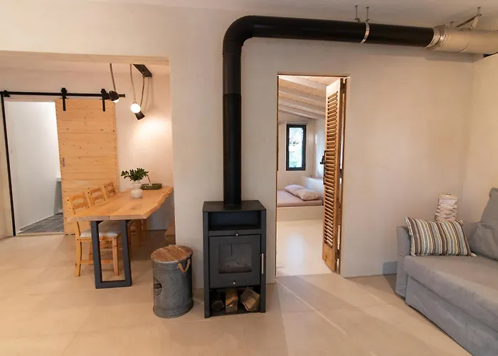 Coralia's Beachfront Sea View 빌라 아이 테오도리